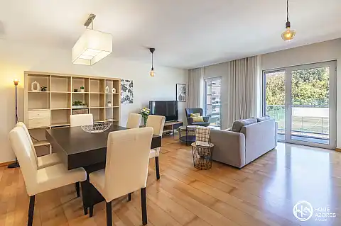 Pico do Salomão Poolside Retreat