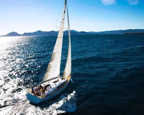 Home Azores Passeios Privados de Veleiro 1