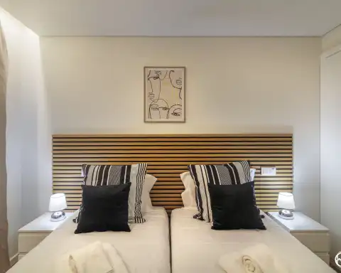 Home Azores - Coliseu Residences C1 1Esq 21