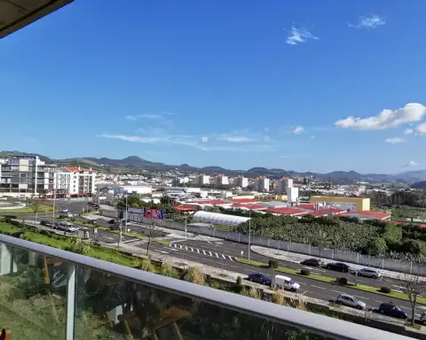 Home Azores - Mountain View Apartment 32