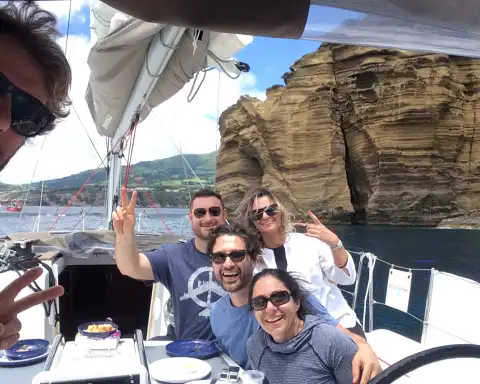 Home Azores Passeios Privados de Veleiro 18