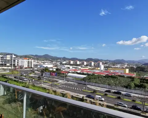 Home Azores - Mountain View Apartment 32