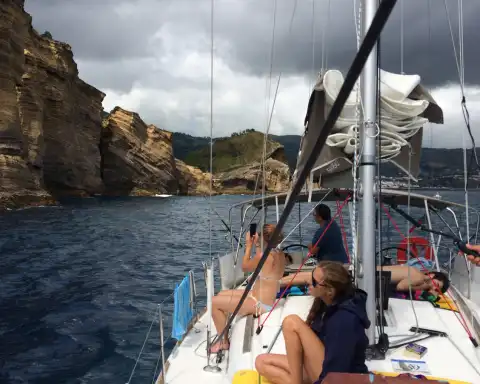 Home Azores Passeios Privados de Veleiro 14