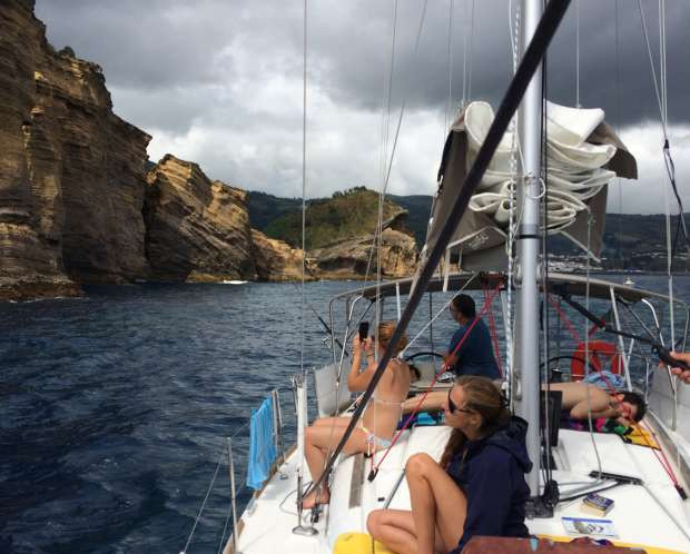 Home Azores - Passeios Privados de Veleiro